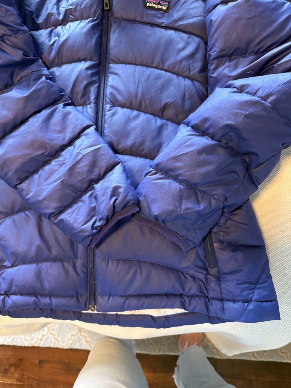 Patagonia women’s down jacket - Picture 4 of 5